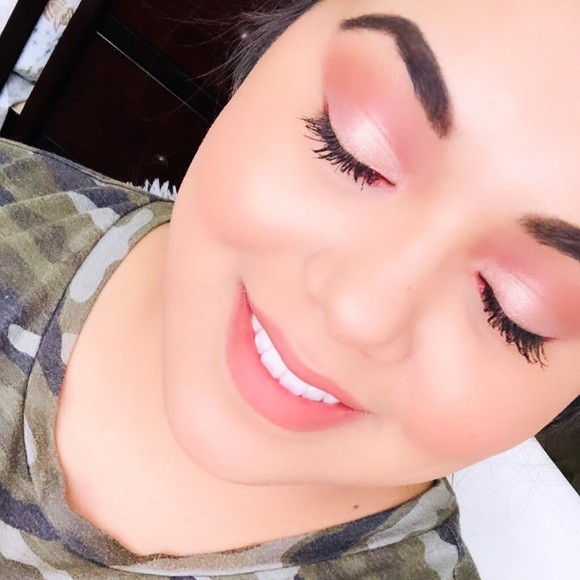 Posh Ambassador! Meet me! Don’t be shy ☺️ - Picture 3 of 8